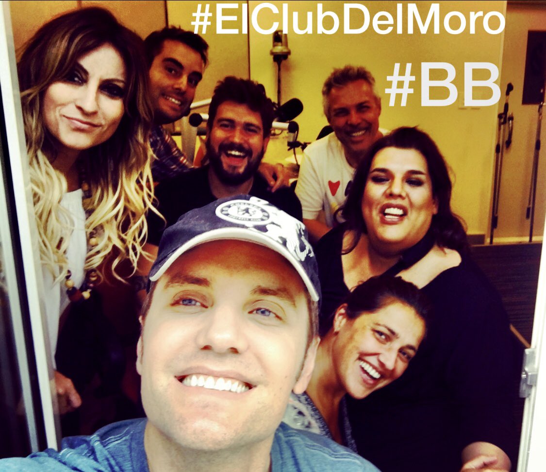 SANTIAGODELMORO's tweet photo. Amigos todos en #ElClubDelMoro en FM99.9 la 💯 Si vas x #BB95 dale RT https://t.co/9ovyf0q1GP