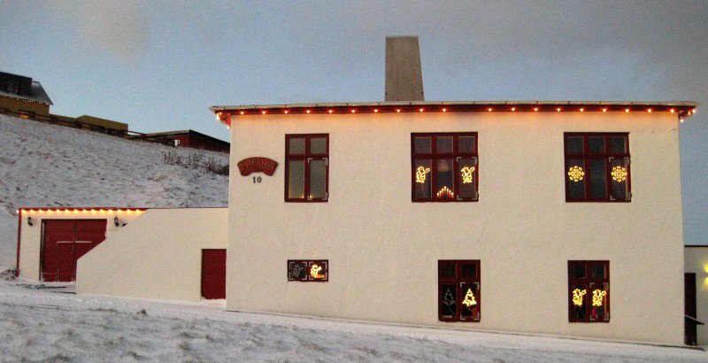 Jólaleikur Húnahornsins um fallegasta jólaskreytta húsið er í fullum gangi en sú hefð hefur skapast á Húnahorninu í desember að velja Jólahús ársins á Blönduósi. huni.is/index.php?pid=…