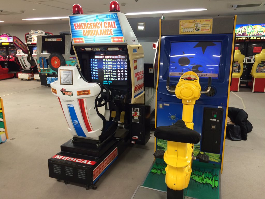 ヴィンさん 半永久車なご監督 埼玉県近郊にお住いの方は是非遊びに行ってみて欲しい イオン南越谷のゲームコーナー 越谷レイクタウンではありません イオン南越谷です セガラリー2やトーキョーウォーズ等 現在のゲームセンターでは中々お目にかかれ