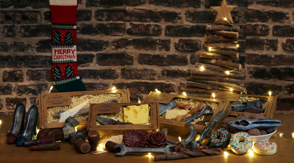 choc_workshop's tweet photo. Still in need of a pressie? Order by midday today to your chocolates tomorrow. Shop here https://t.co/z8e9gScye2 https://t.co/D47AZ22jGo