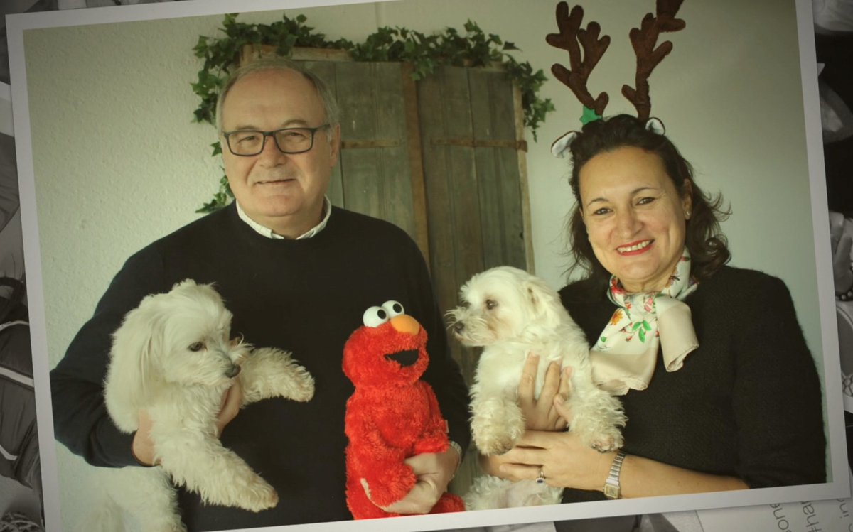 OROCaffe_ITA's tweet photo. Merry #Christmas and happy #NewYear from #orocaffe staff! https://t.co/JTCYjSNbz3