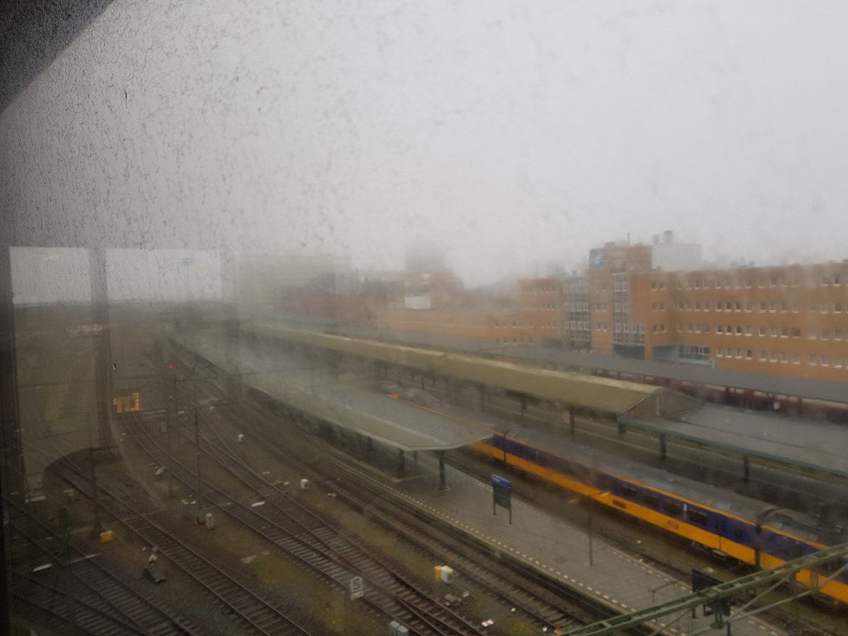 jellieTiemersma's tweet photo. Office with a foggy view. @TheBigBuilding #nnnf https://t.co/8yBO0GZsrS