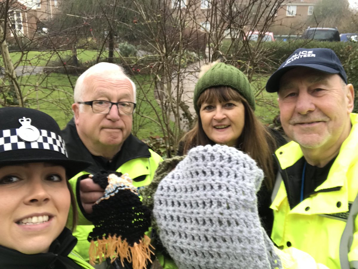 ellyfyork's tweet photo. Out on #operationcracker with @NPTYorkSouth @NYorksPolice @BBCYork handing out scarves https://t.co/r7CimzFRwG