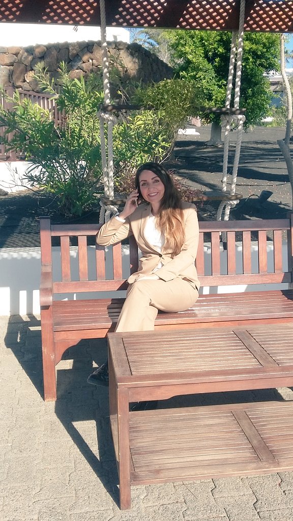 RocioPM81's tweet photo. #JardinesdelSol New Resort Manager @PatriPatriciaSR is ready for some followers... Let's all welcome her to the #DRIFamily #DRIcareers #oneteam #JDSTEAM #Canarias https://t.co/i4333yli9T
