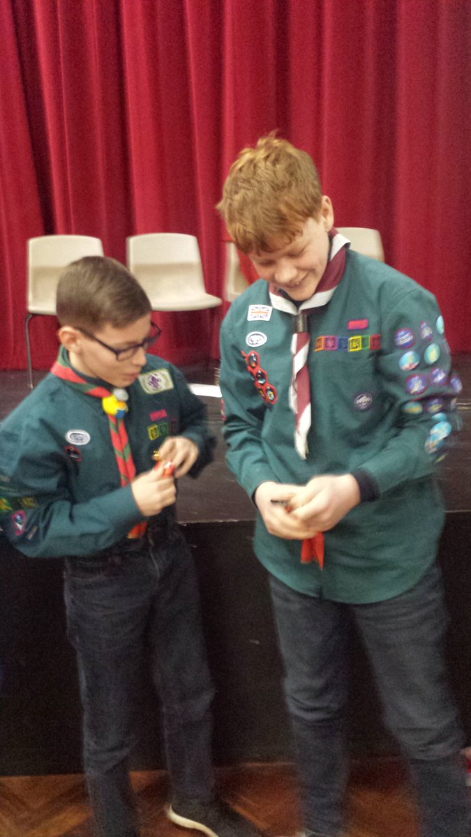Berks_WSJ2019's tweet photo. Meeting for the first time since selection, the scouts found out their units by pulling Christmas crackers! #Unit62 #Unit63 @ukcontingent https://t.co/IhWokJJCJb