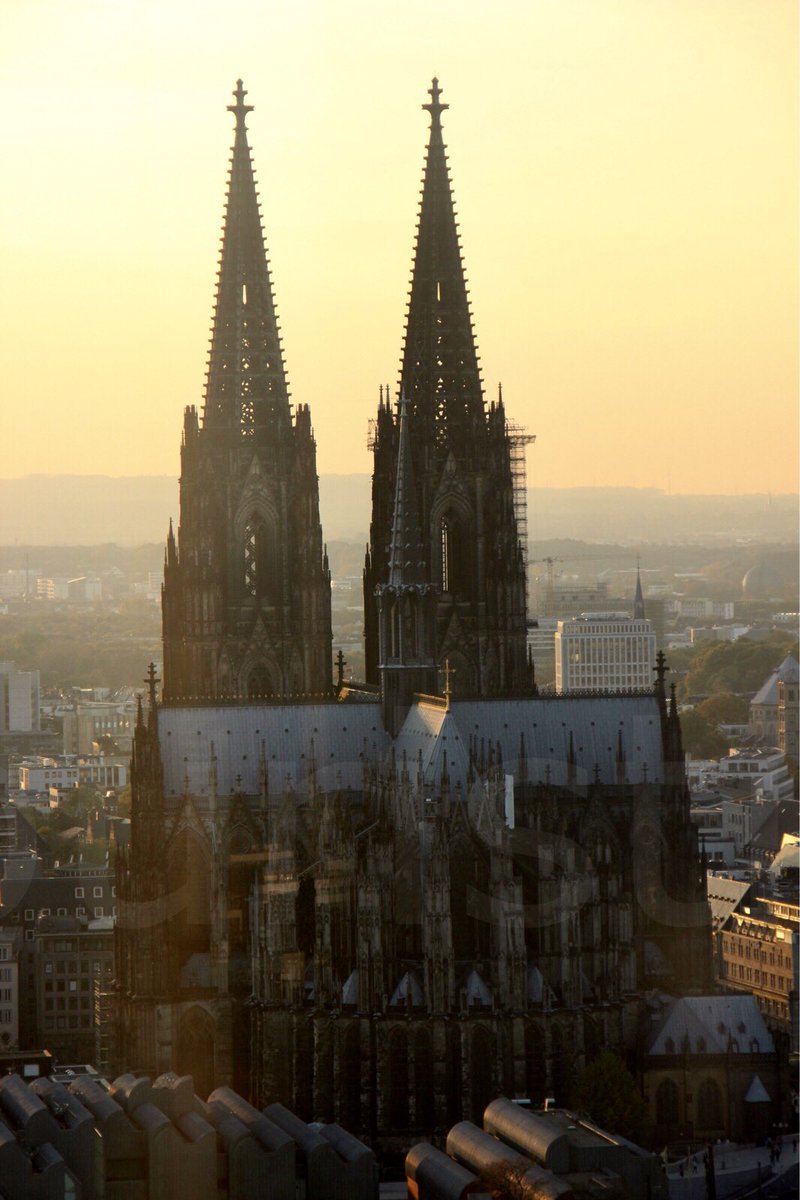 What’s happening in Europe – Eyewitness Series Part Five now with <a href="/fotoeins/">Henry Lee</a> bit.ly/2kWCxjK