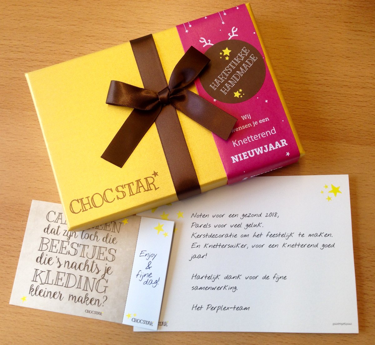 Beste Perplexers, dank voor de heerlijke chocoladereep (I ♥ chocola). Daar ga ik zeker van genieten deze dagen. Jullie allen ook hele fijne feestdagen gewenst en op een 'knetterend' goed 2018!