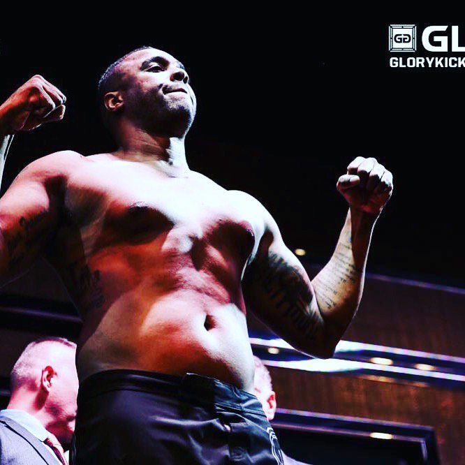 why_soserious2's tweet photo. It’s almost 2018 this is my year and at Glory 50 Chicago I’m going to put on one hell of a show. @GLORY_WS https://t.co/A9L759Z35r