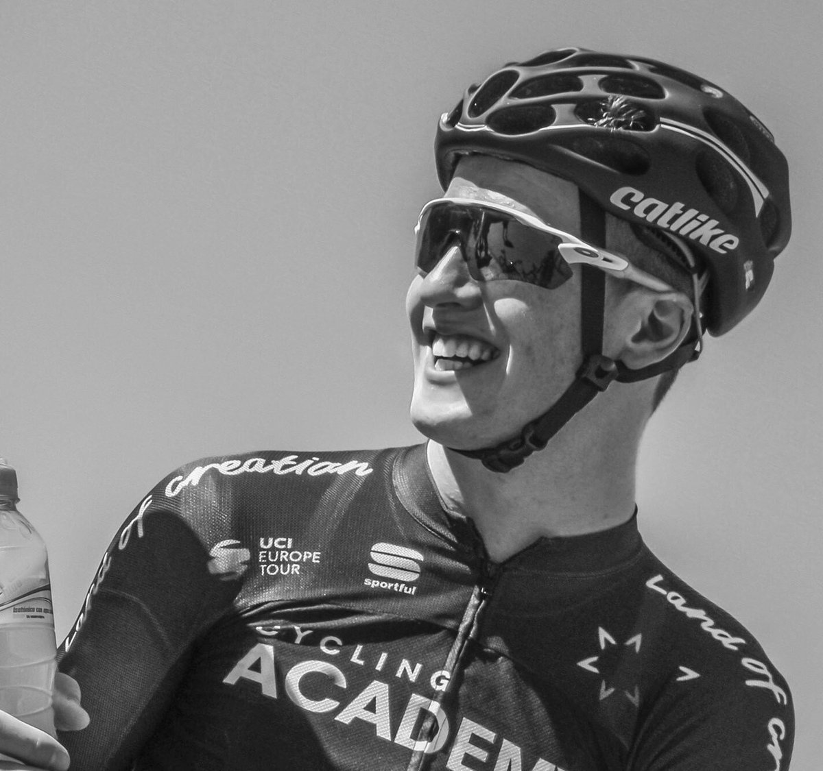 Cyclingtimenews's tweet photo. Altro lutto nel ciclismo professionistico. Coinvolto in un incidente stradale ha perso la vita Jason Lowndes. Il 23enne australiano nel 2017 ha indossato la maglia dell'Israelin Cycling Academy e nel 2018 avrebbe corso con la britannica JTL Condor 🙏 https://t.co/wj9MurTHT3