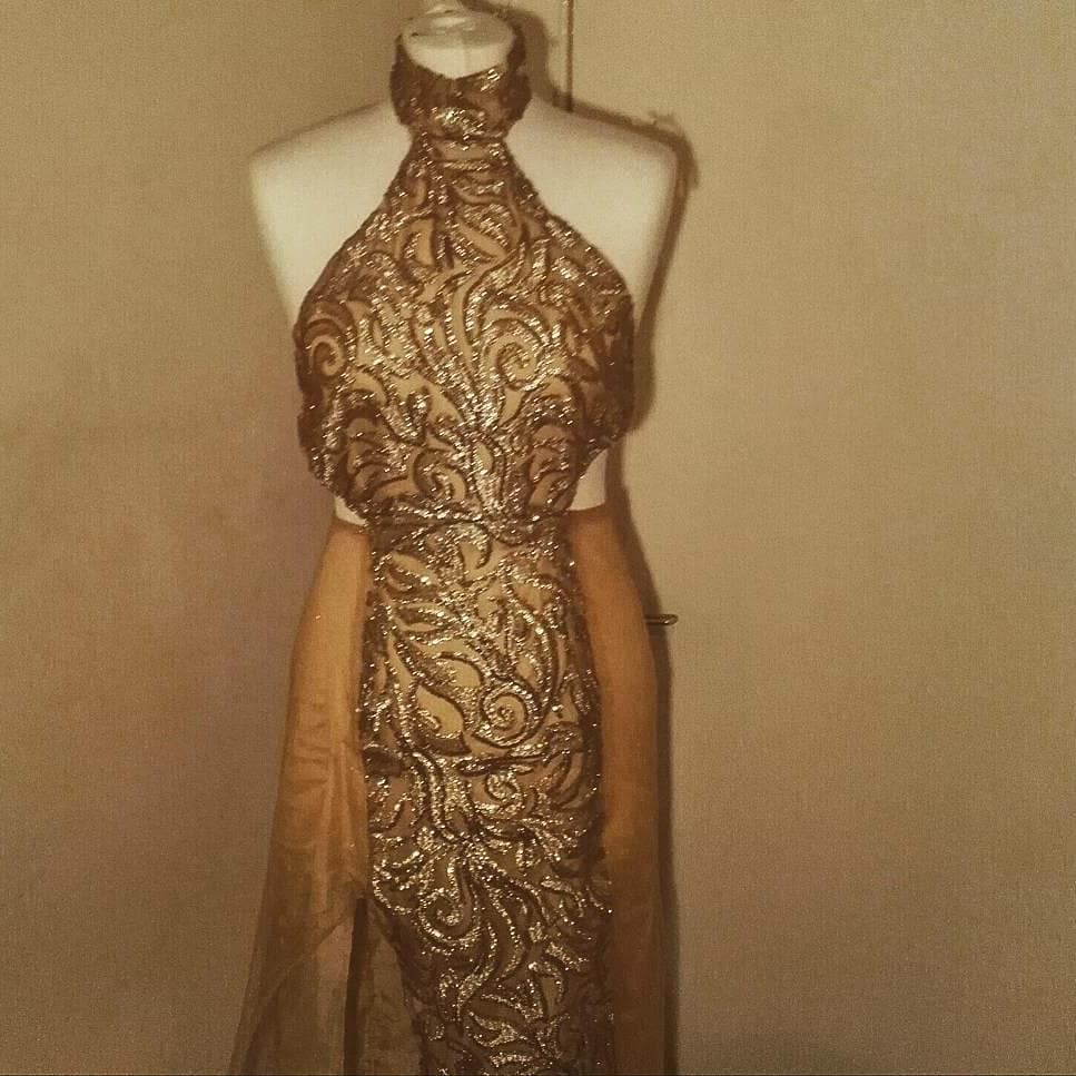 Chloetbingham's tweet photo. When your best friend is insanely talented and made her own dress for #DaftFriday.
Look at this talent guysππΎ and look how bomb both she and the dress lookππ #BlackGirlMagic #Seamstress https://t.co/YpjZzZ0Xlx