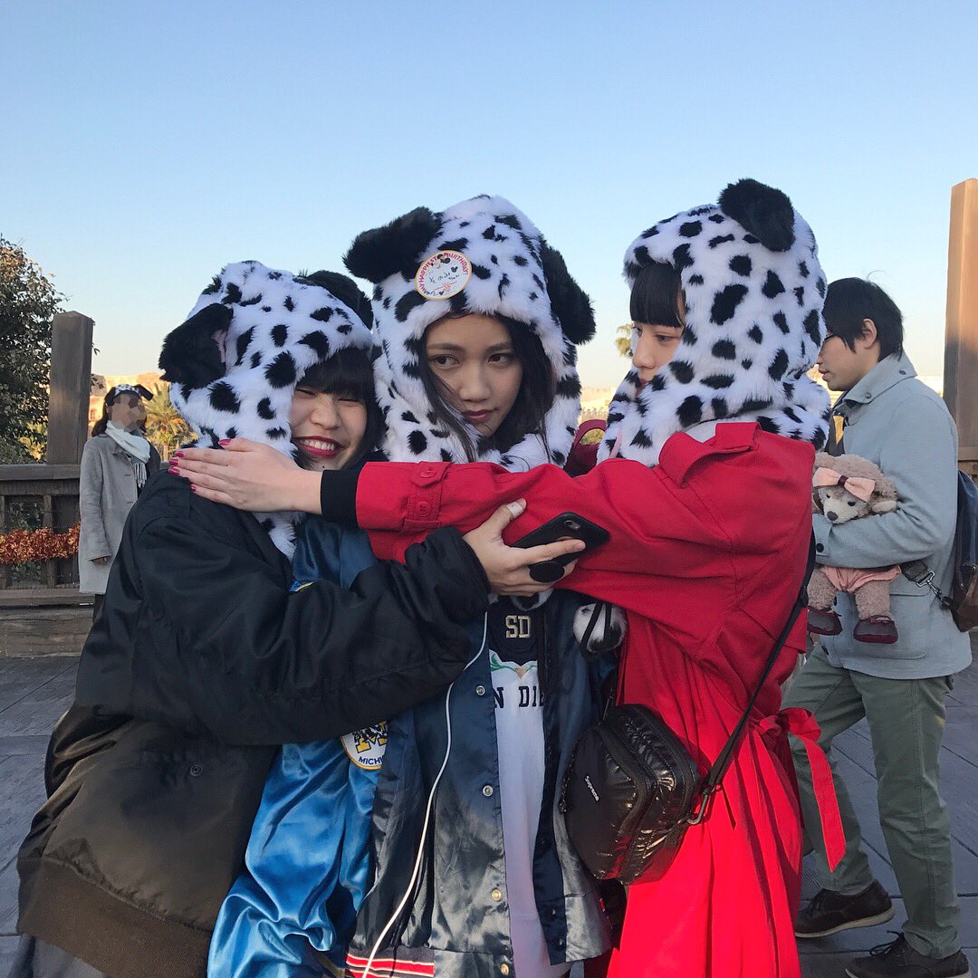 mei_tnk's tweet photo. そのみさん、遅めの
サプライズ誕生日disneyへ🎂
改めておめでとう！ハタチ！ https://t.co/r296iBrUCc