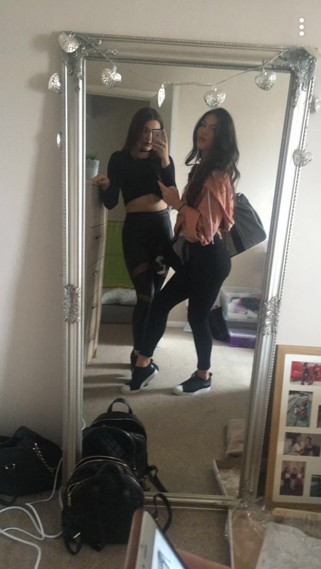 imogen266's tweet photo. Happy birthday @charlottedewis_!!!!!! Hope you had the best day!!! I love you loaaaadddssssss 🙌🏾💗❤️ https://t.co/PDvybFdcQv