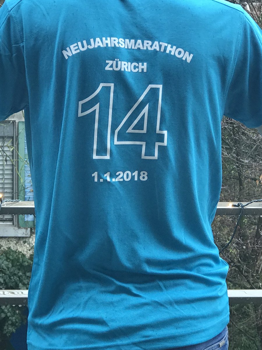 Neujahr42195's tweet image. Die Finisher-Shirts sind da 😍. #latestshit #musthave #marathon #zürich #neujahrsmarathon