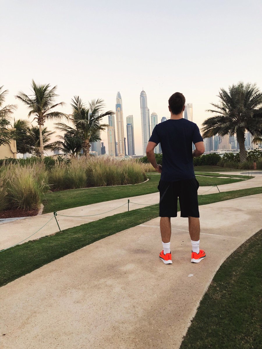 MarioGoetze's tweet photo. Impressed by Dubai‘s skyline. Had to stop my workout for a second https://t.co/OOctUx30Jw