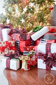 ShiresCHIRO's tweet photo. #Presentwrapping tonight? Be mindful of your posture and take regular breaks. We don't want you suffering with pain and ugly presents! :) Tip No.4 https://t.co/hhGNW6z56U https://t.co/FrhuPXTFdT