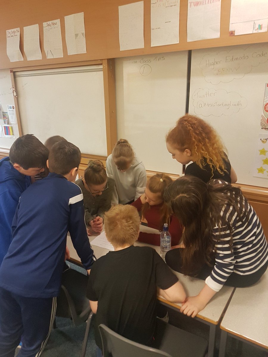 MissTartagliaMS's tweet photo. 1S1 working well as a team for their interhouse quiz #schehallion #blueisbest https://t.co/czOxL0iUrn