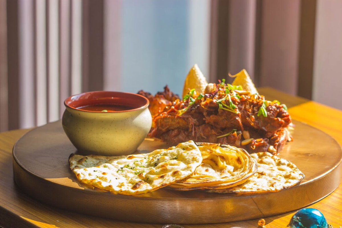 NRIBKC's tweet photo. 🎄Book your Christmas Brunch tables today!
☎️+91 22 49735040/41
Christmas Brunch: 24th &amp; 25th Dec, 12:30pm onwards
🍽Unlimited food at ₹1999 plus taxes
🍽🍸Unlimited food+alcohol at ₹2999 plus taxes

#NRIBKC #LIMABKC #ChristmasBrunch #ChristmasFeast #Buffet #Brunch https://t.co/Pv5qLDxw1v
