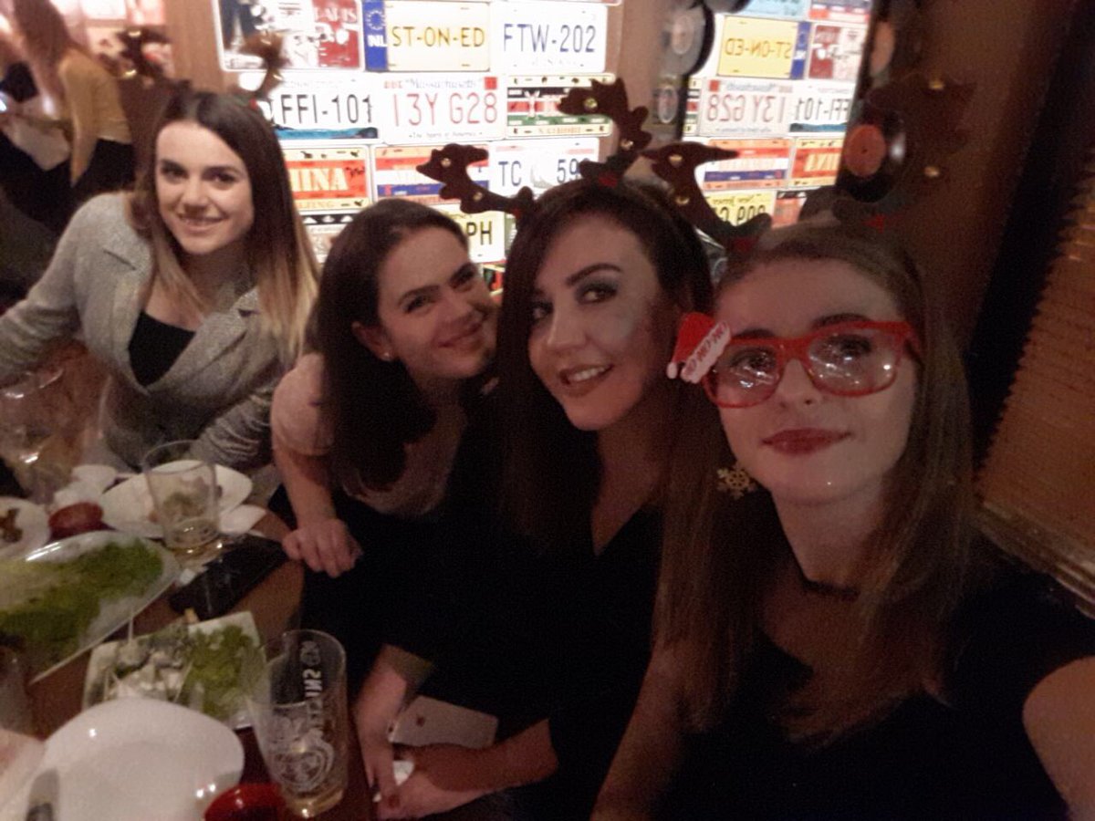 BriSildaTrajko's tweet photo. Happiness is being in a team 👭👫👭👫💛 #APRteam #greatpeople #greatmoments #preChristmas 🎉 @aprtirana https://t.co/3nYFyNDbFS