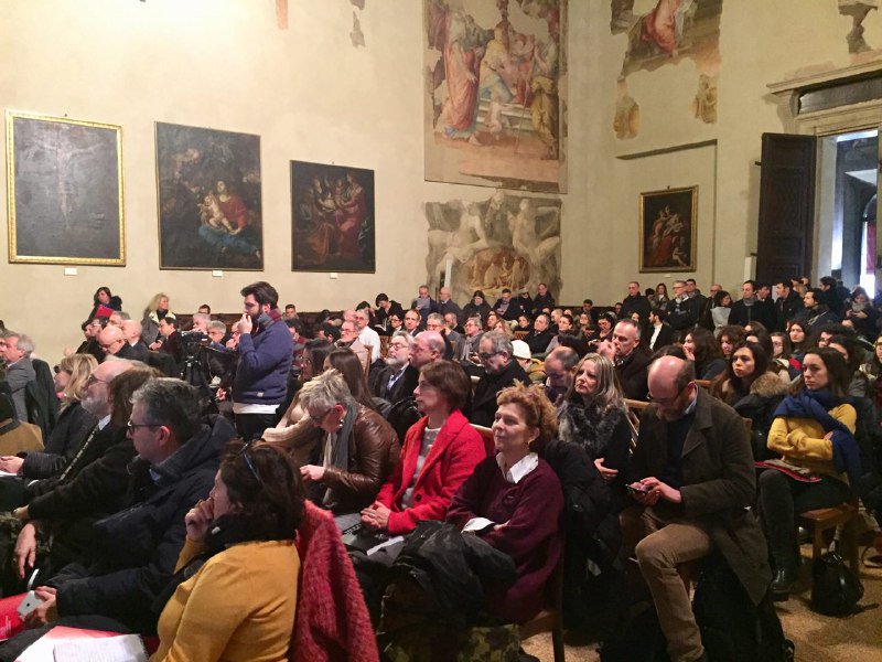ComunicaMenteBO's tweet photo. Conferenza stampa per la restituzione della Fontana del #Nettuno alla città di #Bologna ⛲ Presente tutta la città: autorità, istituzioni, stampa e restauratori che hanno preso parte ai lavori. #MyNettuno https://t.co/kE2hyUGKTT