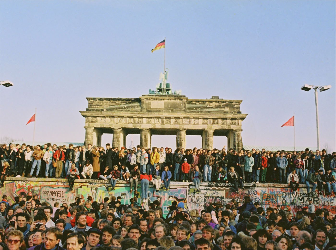 Un 22 de diciembre de 1989, en Berlín, se abría la puerta de Brandeburgo |  Sociología en la Red de la UNJFSC