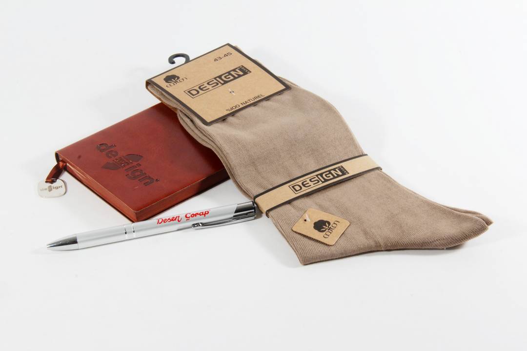 Çorap alanlara süpriz hediyeler gönderiyoruz ! Şimdi alışveriş yap hediyen sepetinde gelsin. Çorapta moda desencorap.com'da Desen Çorap - #Çorap #Socks