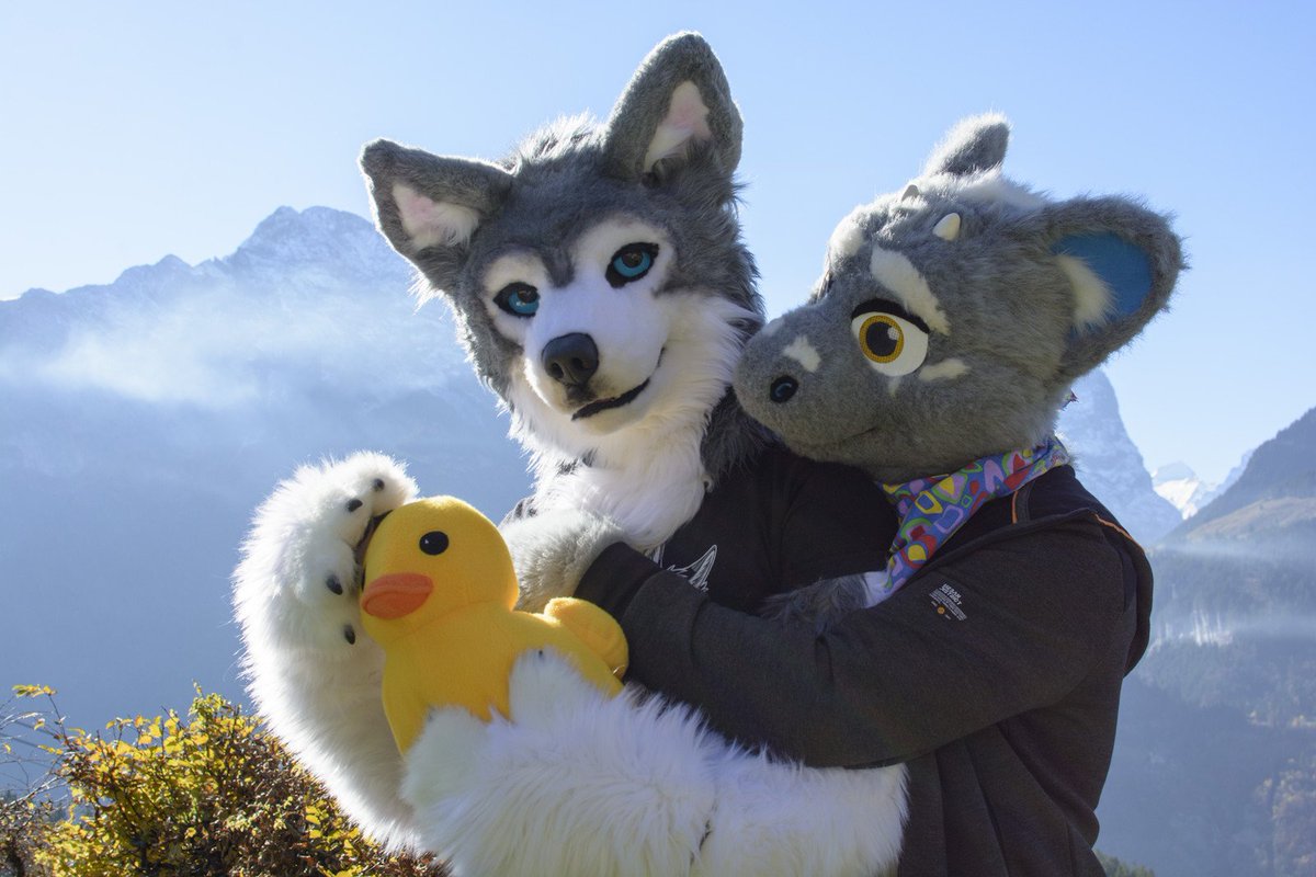 Ryotsuke's tweet photo. Just found bunch of nice pics from @WilsonWagson from #glc2017. Me and @JacktheWusky https://t.co/89zMG6eABK