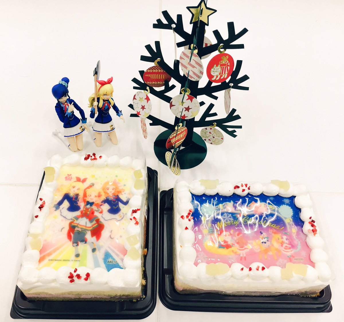 吉野屋 Twitter પર アイカツ１２話の斧カツみながらアイカツキャラデコケーキを食べる女児クリスマス会した ハッピー