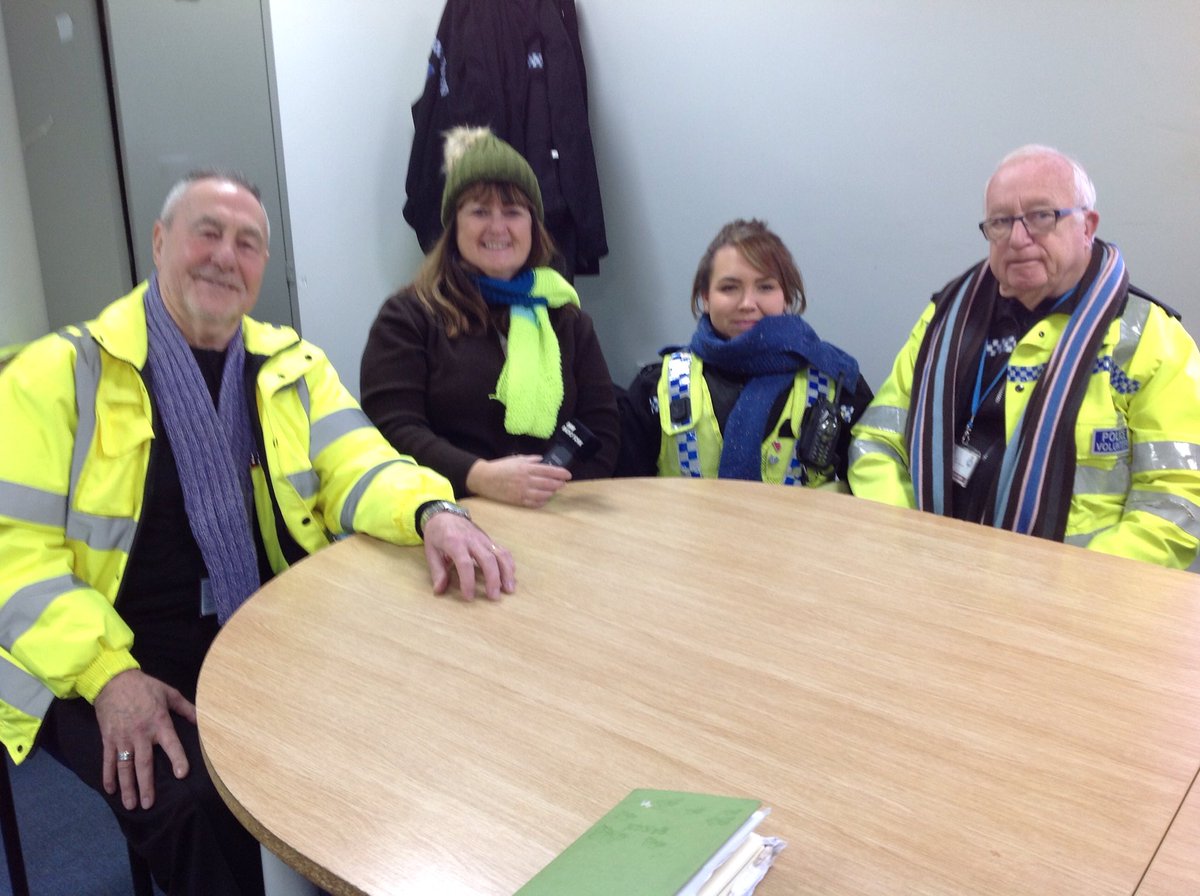 NYorksPolice's tweet photo. Our #volunteers have teamed up with @BBCYork to deliver scarves donated by listeners to older & vulnerable people in #York #OperationCracker https://t.co/htqpGX1qCs