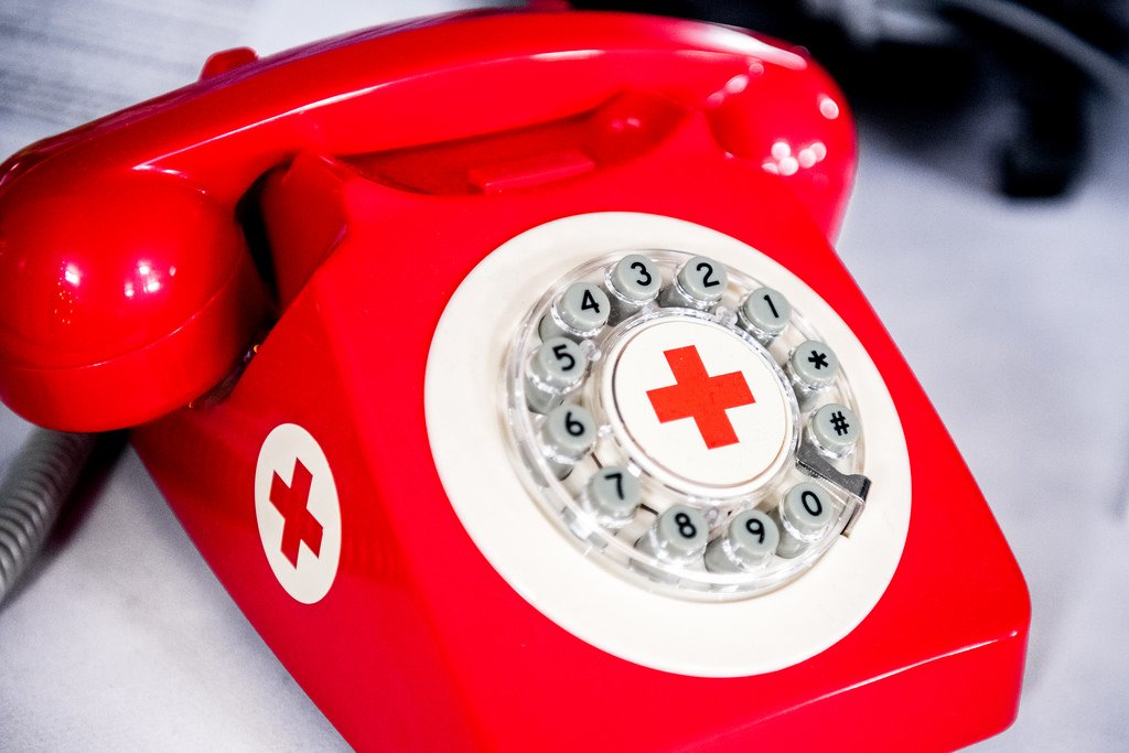 OPROEP: Voor de eindshow van 3FM Serious Request zijn we dringend op zoek naar callcentervrijwilligers in Den Bosch. Het werk is op 24 december tussen 18:30 en 22:00, minimale leeftijd 18 jaar. Meld je hier aan: rodekru.is/callcenter_SR17 
#SR17 #Brengzeweersamen