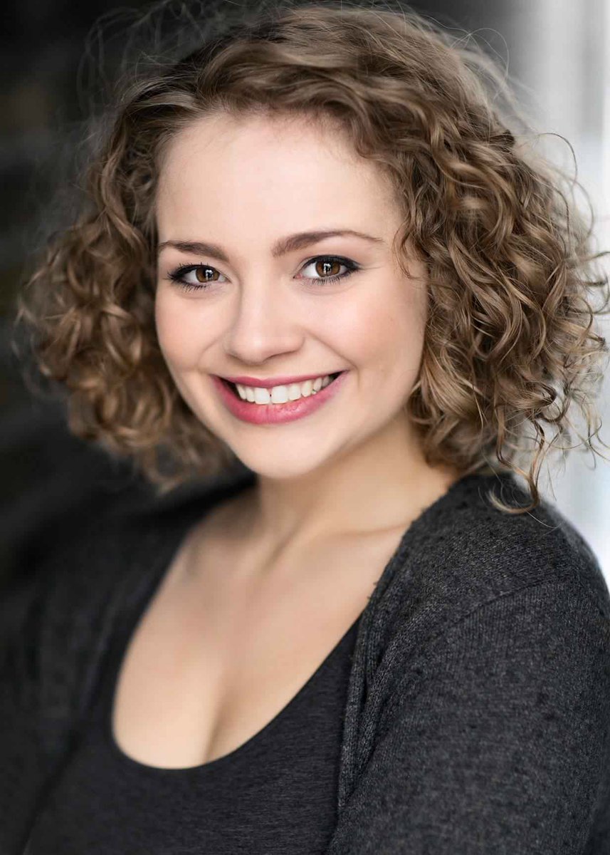 TheTheatreHub's tweet photo. RT this tweet to win a selection of goodies from @CarrieHFletcher’s hopeful shop. Must be following us to enter. Ends 22/12 11:59pm. Good luck! 🎭⭐️👏🏻 https://t.co/FMUchCJFuN