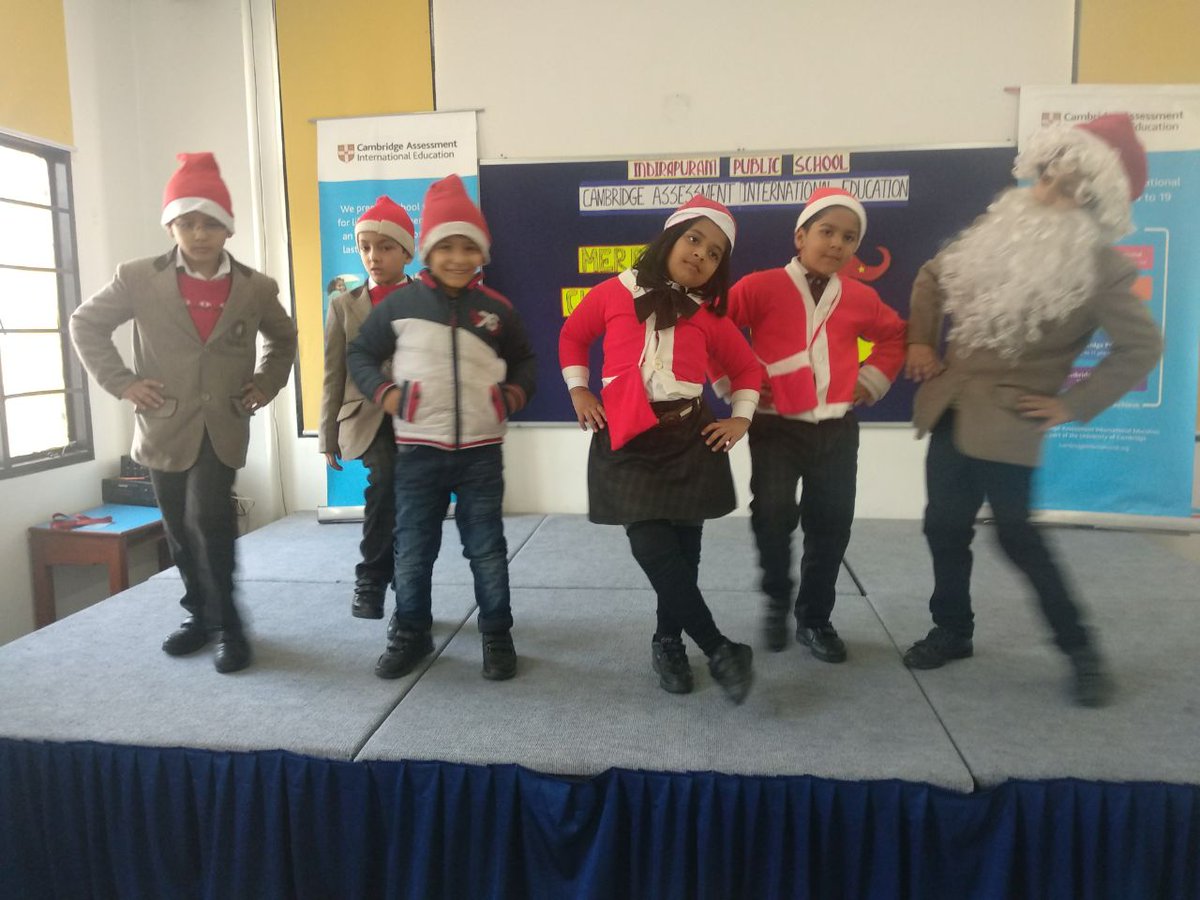 Anupam_Sharmaa's tweet photo. JOYEUX NOEL - Celebrations with full fervor n enthusiasm @IpsCambridge @CambridgeInt @AnitaMe26011097 @Shalini45879847 @sudha_sivadas https://t.co/kaC6gs73t8