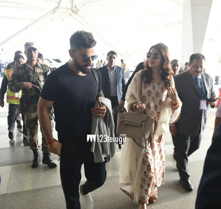 Anushka Sharma snapped at the airport Pictures