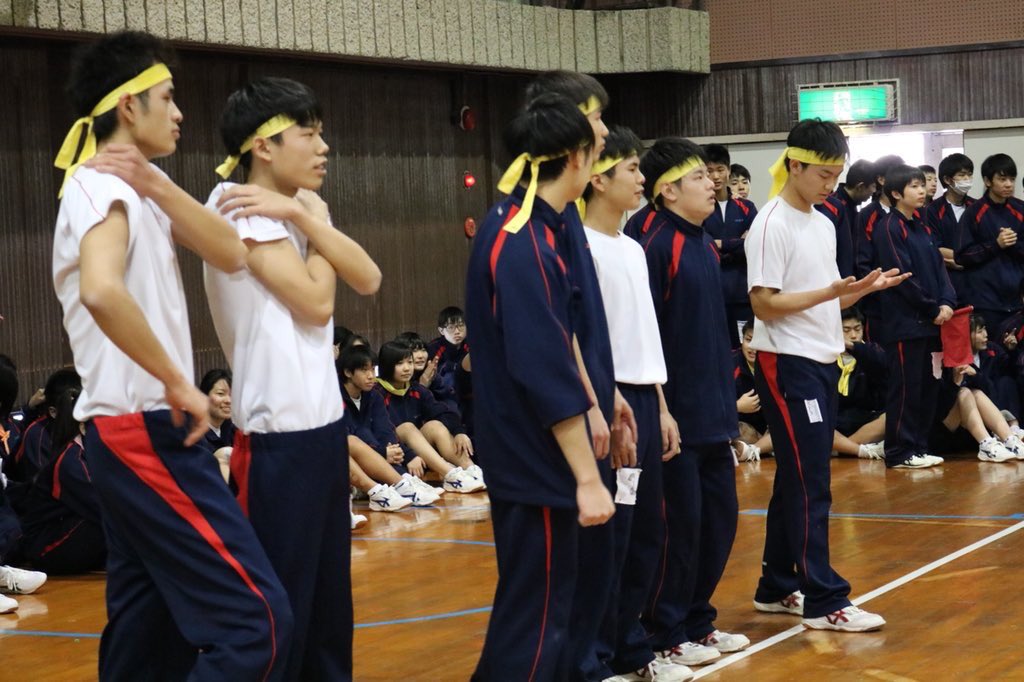temarizusi_'s tweet photo. 皆さん本当に応援ありがとうございました。
皆さんの応援があっての優勝でした！ほんとうにありがとうございました！
そして、調理科のみなさん、クラマお疲れ様でした！ほんと、調理科で良かったでございます！あと、最後、本当に申し訳ありませんでした。 https://t.co/Bq712E8nf8