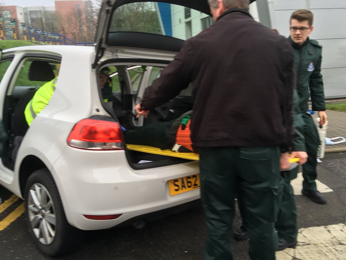 SASEPDDWest's tweet photo. #WTECH0217 students practicing immobilisation skills and difficult extrications.  #RTC #Simulation #PatientCare #KED #noyoucantcutmyroofoff https://t.co/REhHpNP4YO