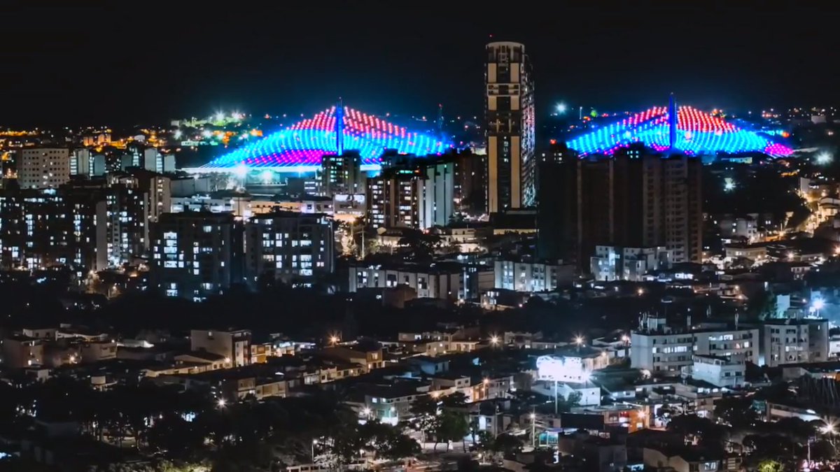 CCBucaramanga's tweet photo. La capital del tercer departamento más competitivo del país cumple hoy 395 años. ¡Felicitaciones, Bucaramanga! Una ciudad con gente emprendedora e innovadora. https://t.co/kz4sxqQhCE