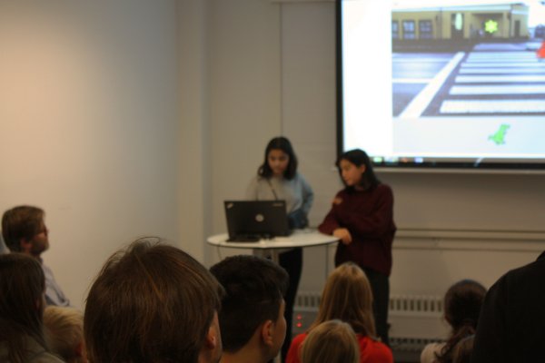 6A fra Bellahøjskolen laver spil med byens data. cphsolutionslab.dk/6a-fra-bellaho… #codingclasscph #opendatadk #cphsolutionslab