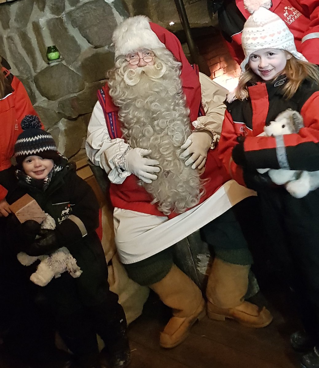 HaysTravel's tweet photo. The winner of our #HaysHolidaySleigh competition has just returned from their magical trip to #Lapland. Here is what Charlene &amp; her family said: "Just wanted to let you know we had the most wonderful time at Lapland and made some unforgettable memories!" ✈️🌌🎄 https://t.co/39y7H91OAF