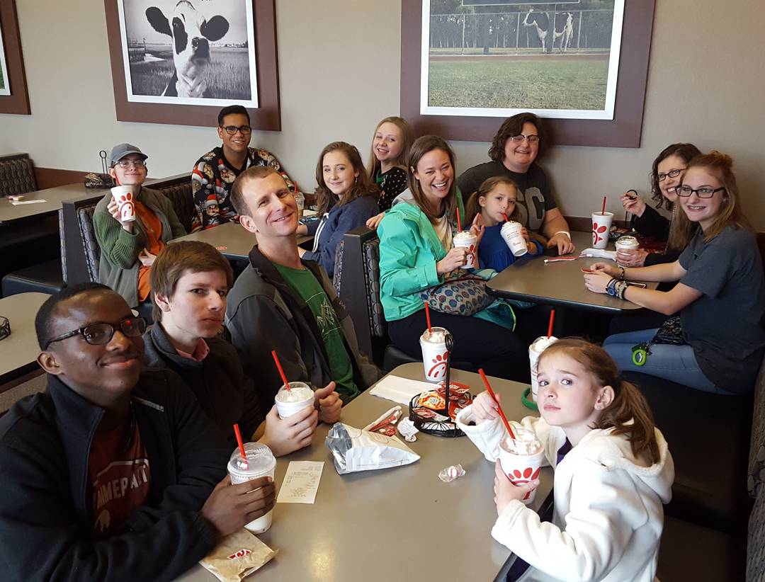 UticaStudents's tweet photo. Lunch, Bowling, and Peppermint Milkshakes yesterday https://t.co/oPCwgvMxWj