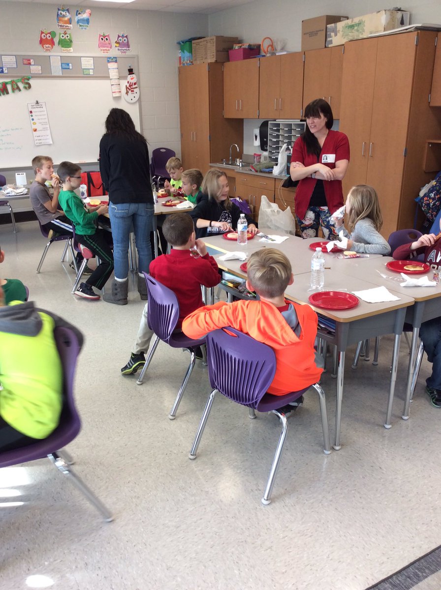 weroarmarshall3's tweet photo. Holiday breakfast! Thanks to all parents who helped out or sent food in! #WeAreNorthern https://t.co/xIuSMbynnc