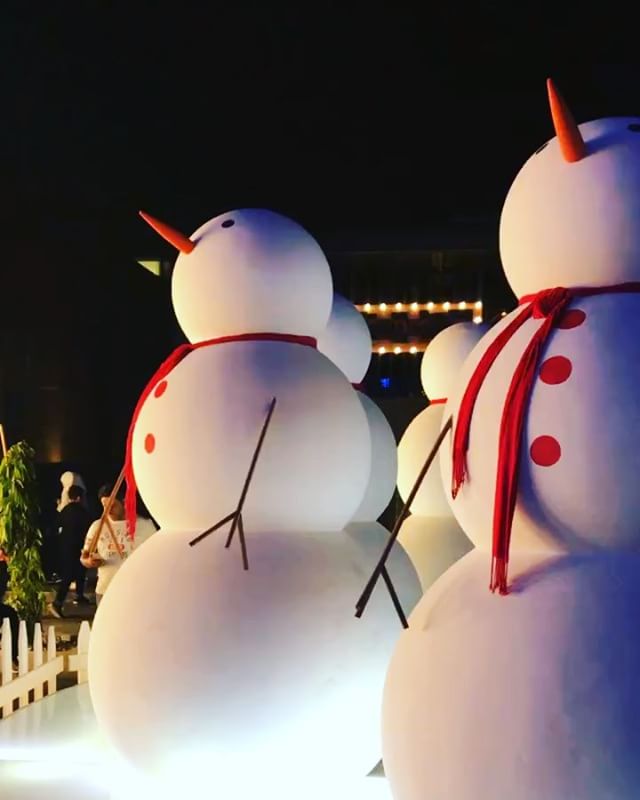DustinJonesEsq's tweet photo. Super cute Christmas decorations in Dubai. #christmasindubai #christmas2017 #dubai https://t.co/F6RKwJsvPW https://t.co/Ci9Qp7qXE1