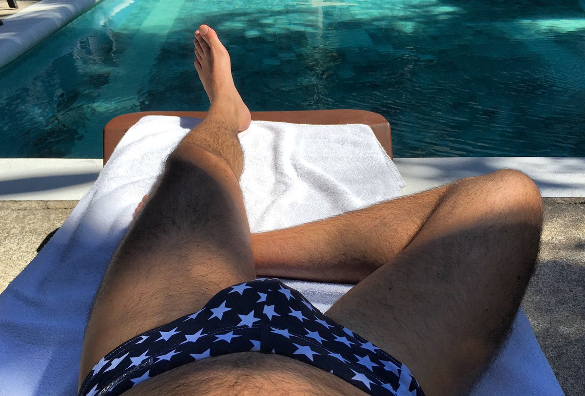 DjIvanPequeno's tweet photo. Relax time before the party.
#costarica #vein #eagle69 https://t.co/DN7xgplrha
