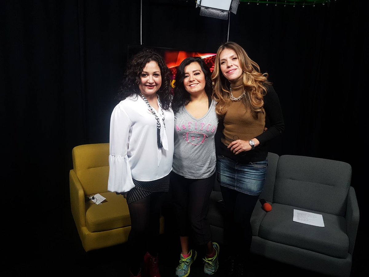 yosoytv's tweet photo. Miren nada más a estas guapuritas @MaguichaDoria @Biancatv_mx @rulos81 ❤️ en #ElSkaparate por https://t.co/svtz7JqnVf
Denle like a nuestro Facebook 👌 https://t.co/l6pFTGb9s2