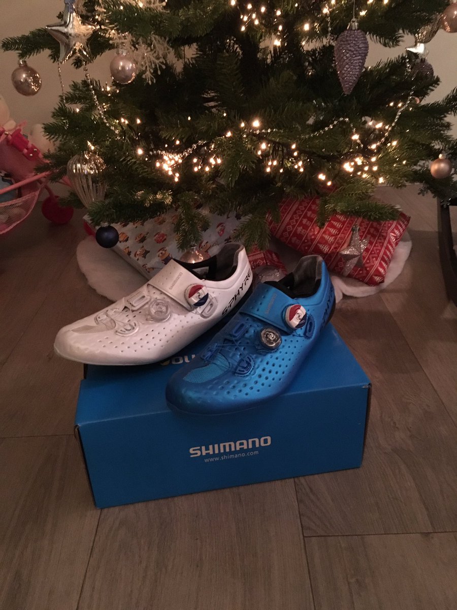 RSinkeldam's tweet photo. 2018's choice! @rideshimano with #theboasystem ... Blue or White? What do you think? https://t.co/yNtFcpIhG1