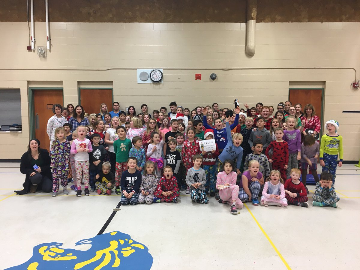 PalmerRapids_PS's tweet photo. They broke out!!  Merry Christmas to all!!!  #PRPS #RCDSB https://t.co/TKP8msxQ2e