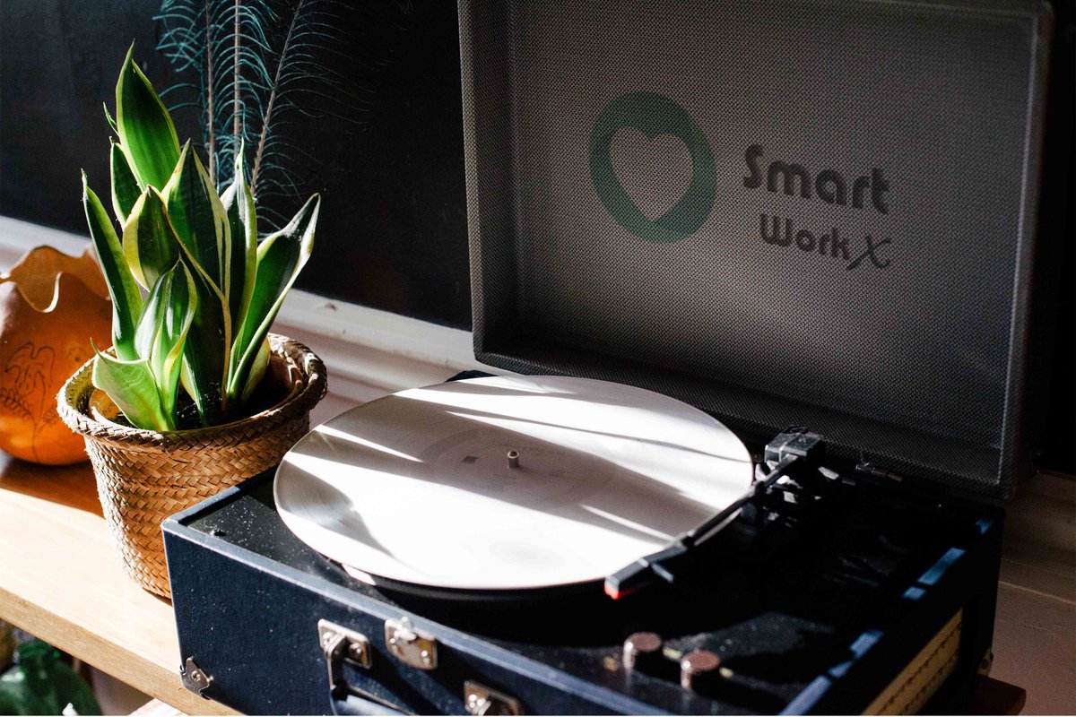 Smart_Workx's tweet image. Add your logo, give the realistic view to your logo, hurry up , come to my gig on fiverr
fiverr.com/smartworkx/do-…