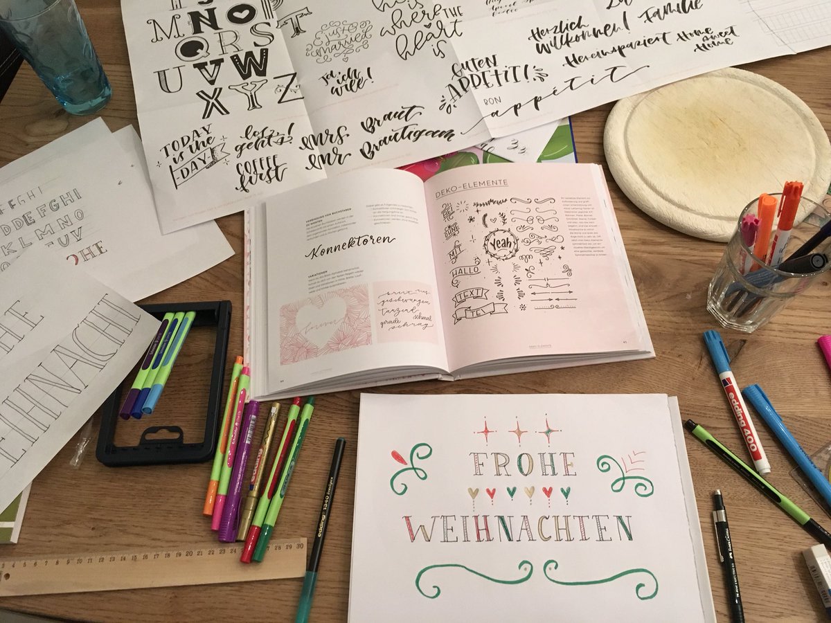 Gaby Vesen-Kramp (@vesenkramp) on Twitter photo Erste Experimente im Hand Lettering >> Danke <a href="/FrauHoelle/">Frau Hölle</a> für das großartige Buch @sandra_dirks für tollen den Buchtipp #Weihnachten #Handlettering Erste Experimente im Hand Lettering >> Danke <a href="/FrauHoelle/">Frau Hölle</a> für das großartige Buch @sandra_dirks für tollen den Buchtipp #Weihnachten #Handlettering