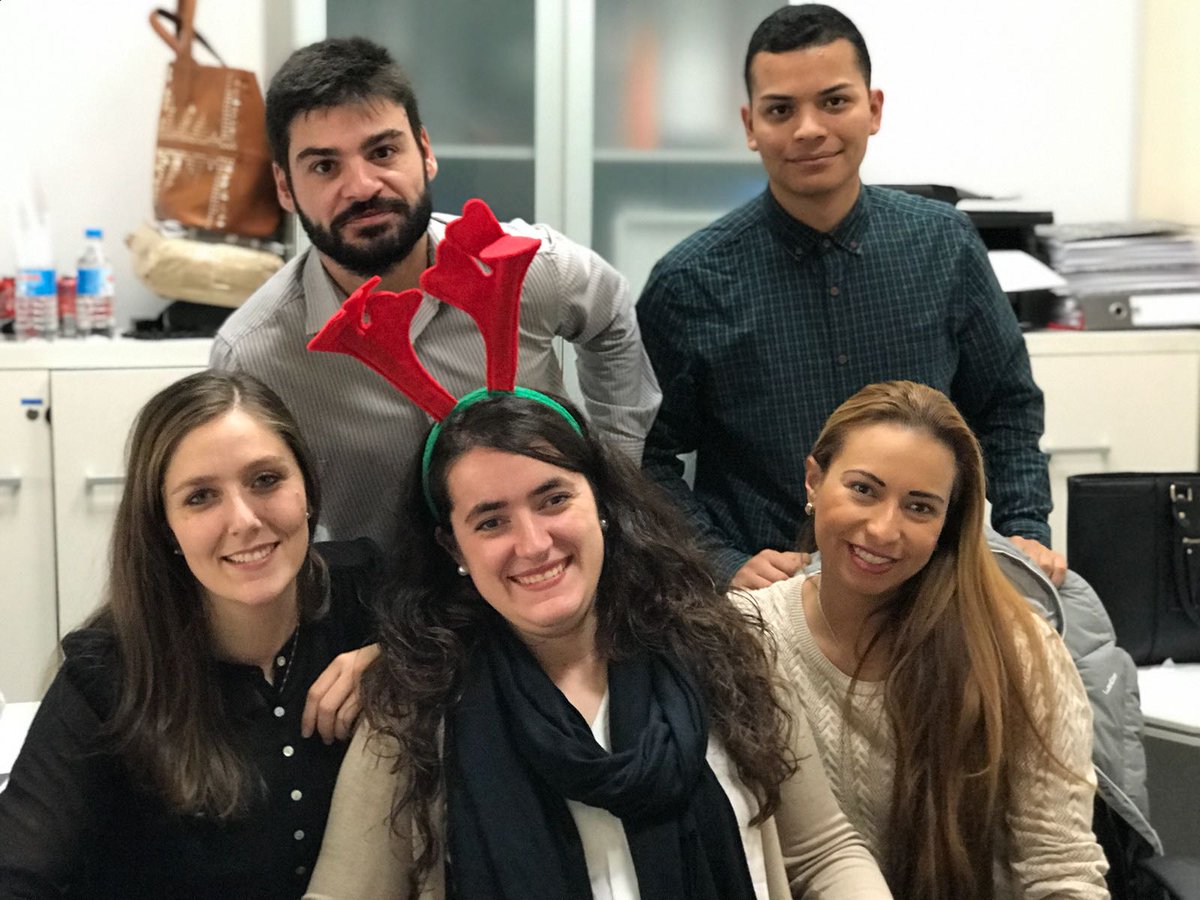 macrooner's tweet photo. Merry Christmas to everyone!!! https://t.co/Esh3ntIRzM https://t.co/Y5KvFIiZnC