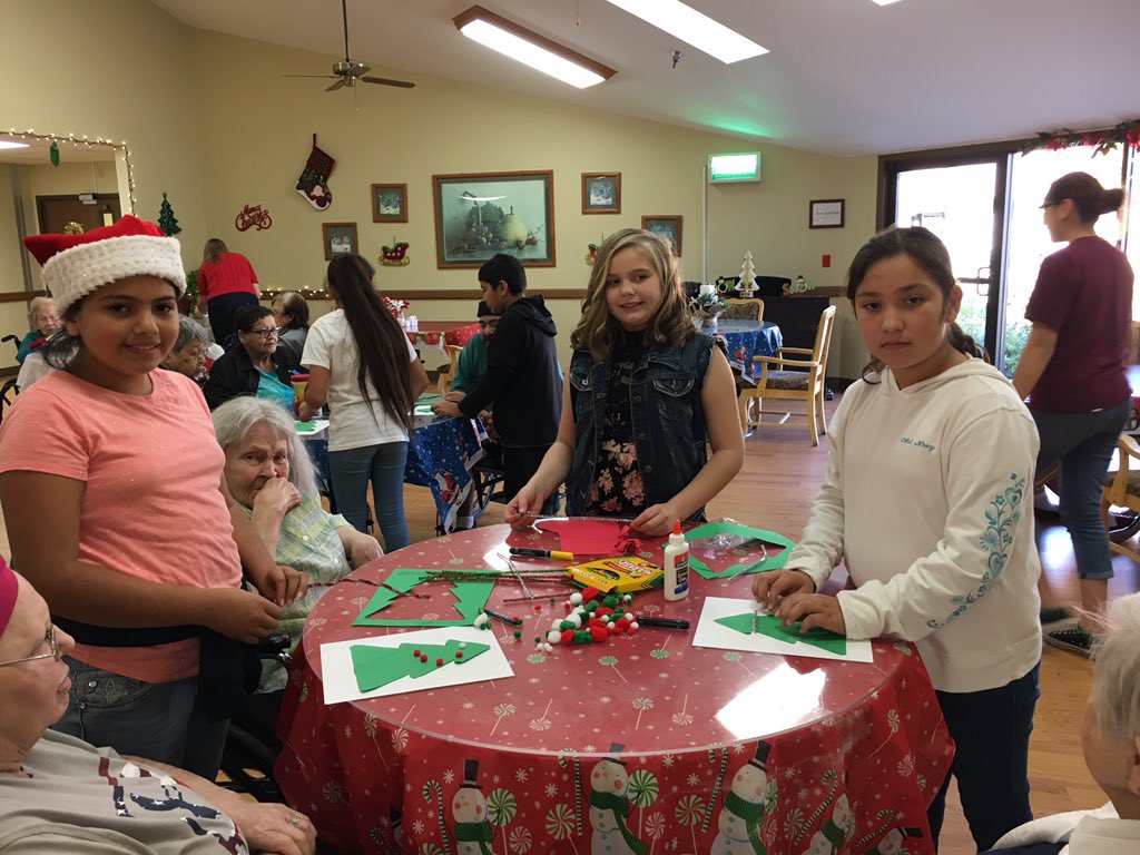 #NavProud of our 5th grade Student Council representatives as we visited the retirement home to spread joy and cheer making Christmas decorations! #inthespiritofcommunityservice