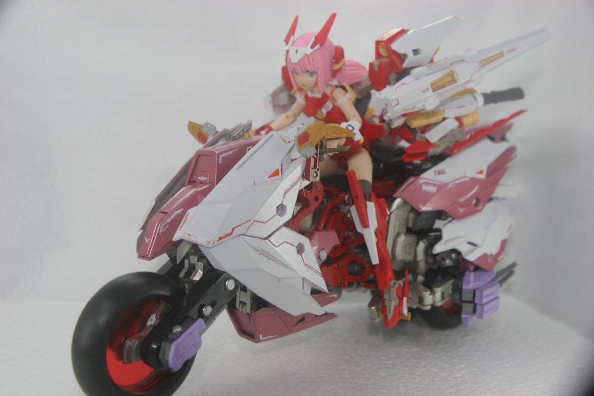 ট ইট র 夢想マゾ ラピッドレイダーカスタム機 トライラピッド完成しました レイダーをニコイチでトライクにしてmsgでカスタムしました 武装形態 飛行形態に変形できます 赤いバーゼに合わせた色で塗装しています 明日のコトフェスに持って行きますよ ট ইট র 夢想マゾ ラピッドレイダーカスタム機 トライラピッド完成しました レイダーをニコイチでトライクにしてmsgでカスタムしました 武装形態 飛行形態に変形できます 赤いバーゼに合わせた色で塗装しています 明日のコトフェスに持って行きますよ