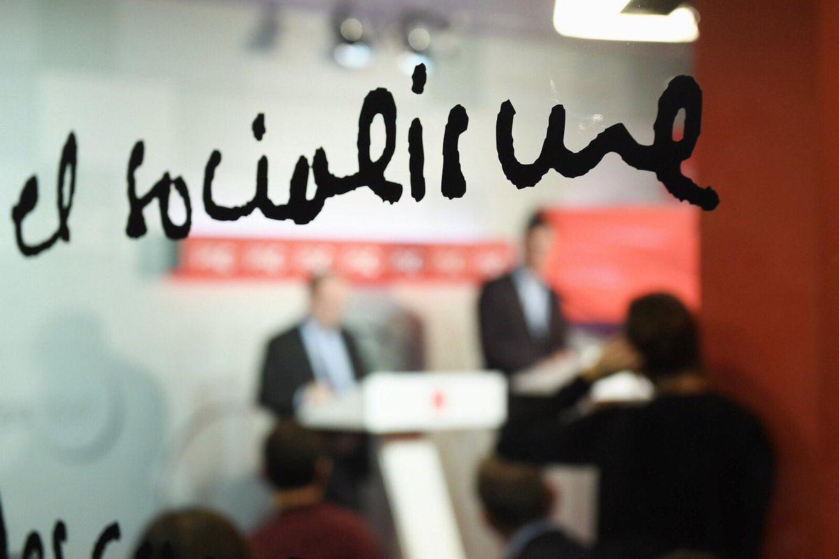 sanchezcastejon's tweet photo. El único partido con presencia notable en todos los territorios, llamado a vertebrar la propuesta de regeneración política nacional y de izquierdas, es el @PSOE https://t.co/yHUqkabjxc